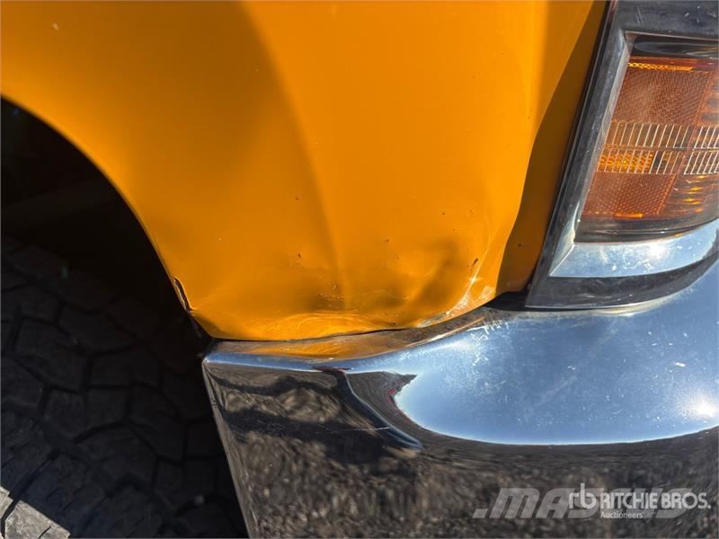 Chevrolet Silverado 2500HD Pilsētas atkritumvedēji