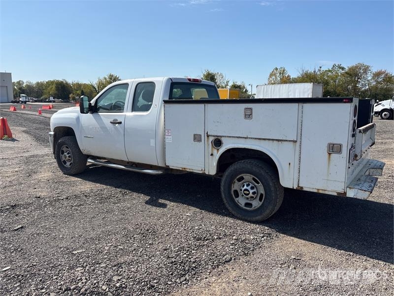 Chevrolet Silverado 2500HD 4x4 Extended Cab Utility Truck 皮卡.傳統半斗卡車/側卸板