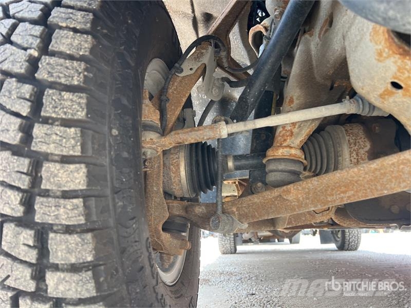 Chevrolet Silverado 2500 HD 4x4 Crew Cab Utility Truck Nakladacia/sklápacia bočnica