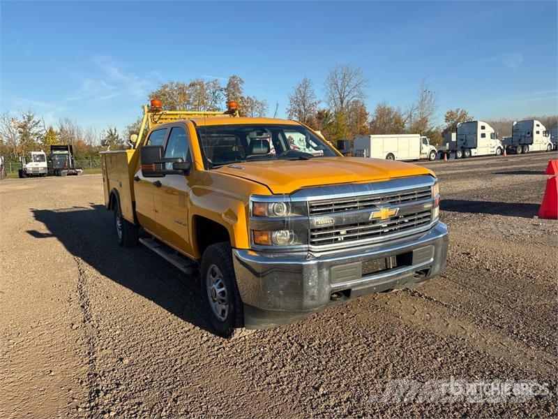 Chevrolet Silverado 2500HD 4x2 Crew Cab Utility Truck Pickup/Pritschenwagen