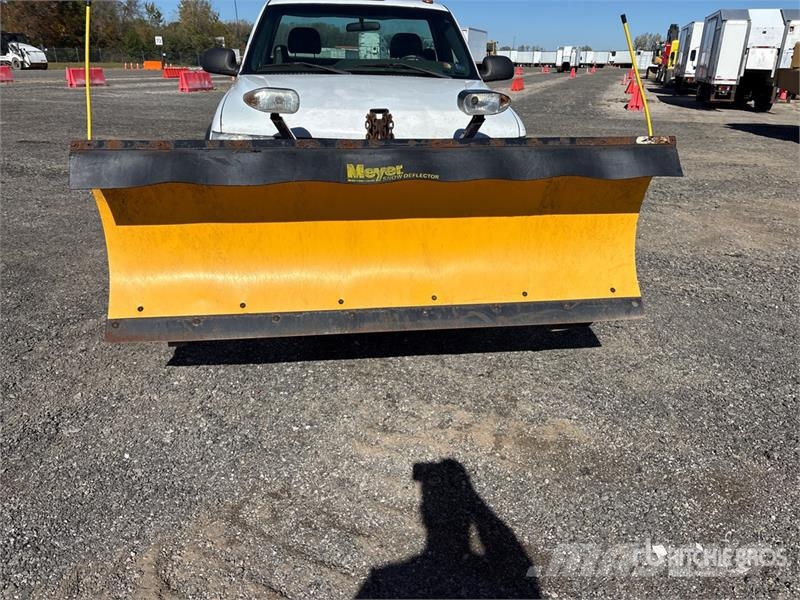 Chevrolet Silverado 2500HD 4x4 Snow Plow Truck Komunalna vozila