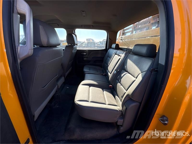 Chevrolet Silverado 2500HD شاحنات خفيفة/مفصلية الجوانب