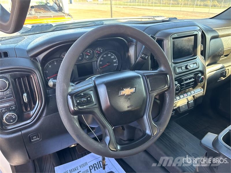 Chevrolet Silverado 2500 HD 4x4 Crew Cab Pickup Ostalo