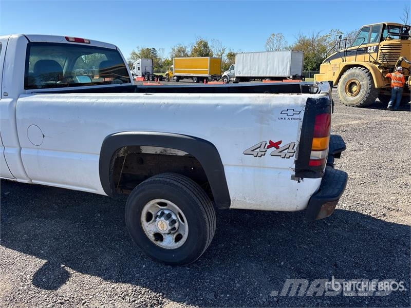Chevrolet Silverado 2500HD 4x4 Snow Plow Truck Komunalna vozila