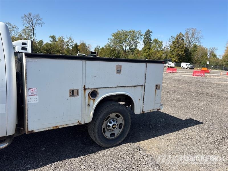 Chevrolet Silverado 2500HD 4x4 Extended Cab Utility Truck 皮卡.傳統半斗卡車/側卸板