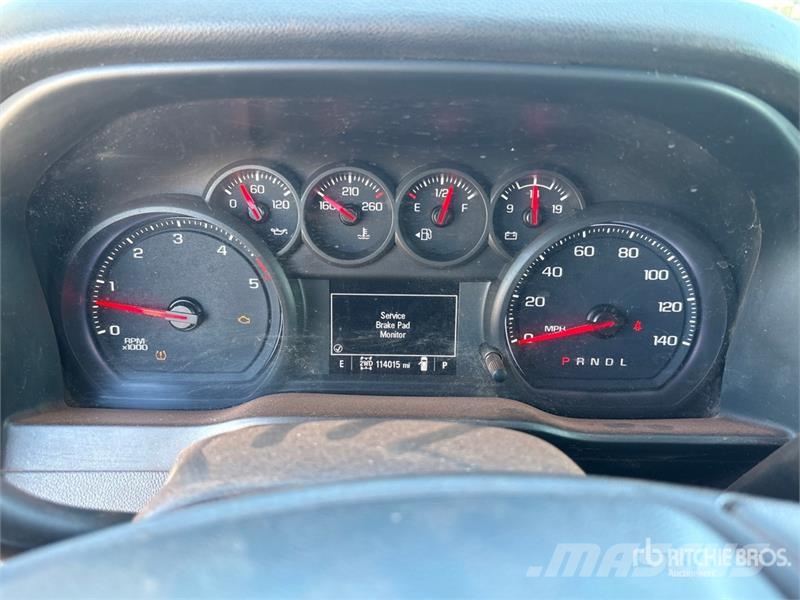 Chevrolet Silverado 2500 HD 4x4 Crew Cab Pickup Други