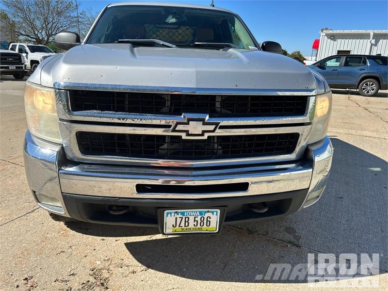 Chevrolet Silverado 2500HD LT 4x4 Extended Cab Pickup Drugi