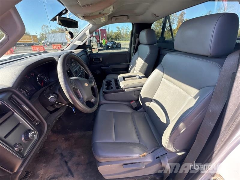 Chevrolet Silverado 2500HD 4x2 Utility Truck Utilitaire benne
