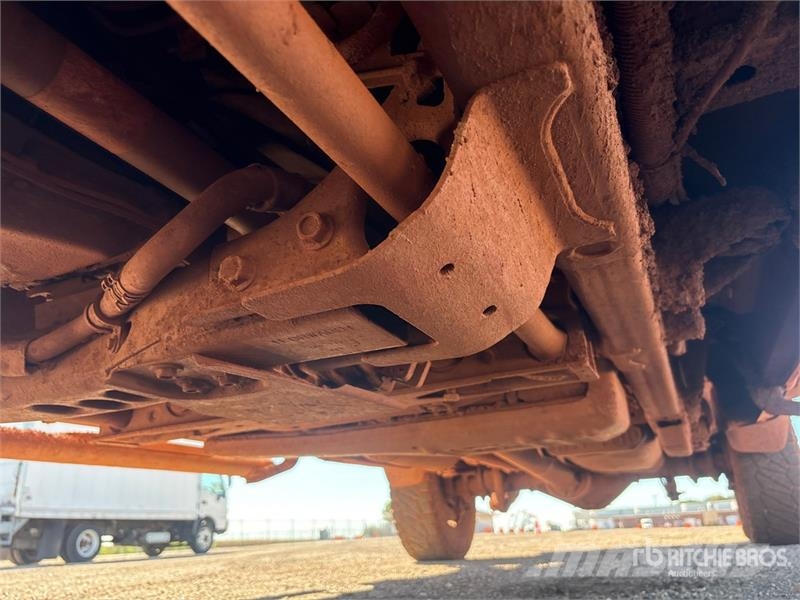 Chevrolet Silverado 2500 HD 4x4 Crew Cab Pickup Други