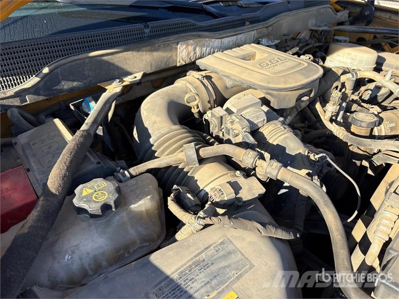 Chevrolet Silverado 2500HD شاحنات خفيفة/مفصلية الجوانب
