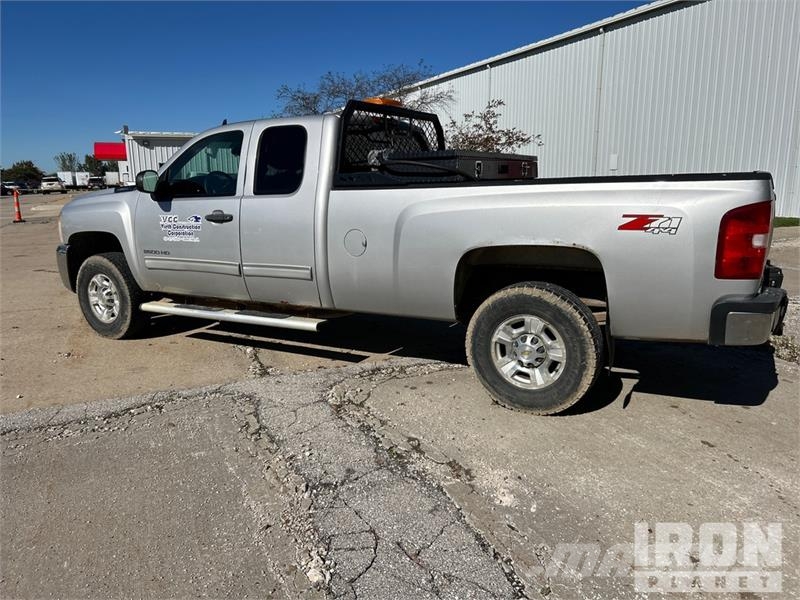 Chevrolet Silverado 2500HD LT 4x4 Extended Cab Pickup Drugi