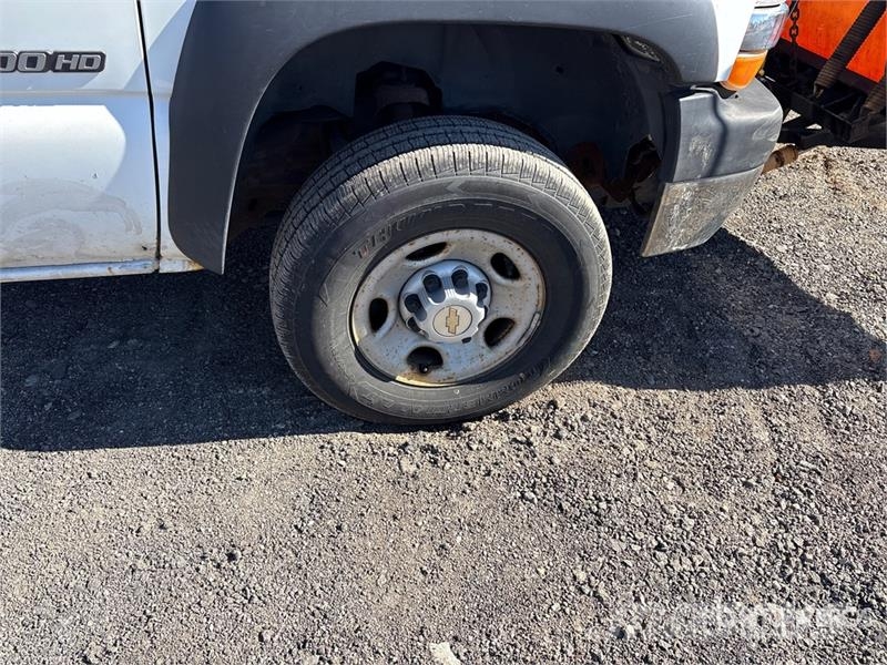 Chevrolet Silverado 2500HD 4x4 Snow Plow Truck Komunalna vozila