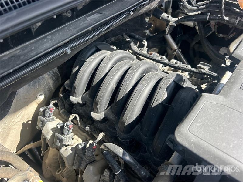 Chevrolet Silverado 2500HD 4x4 Crew Cab Pickup Furgoni altro