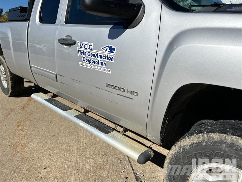 Chevrolet Silverado 2500HD LT 4x4 Extended Cab Pickup Drugi