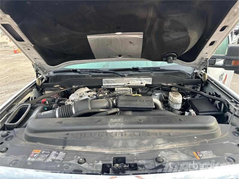 Chevrolet Silverado 2500HD WT 4x4 Crew Cab Pickup Autre fourgon / utilitaire