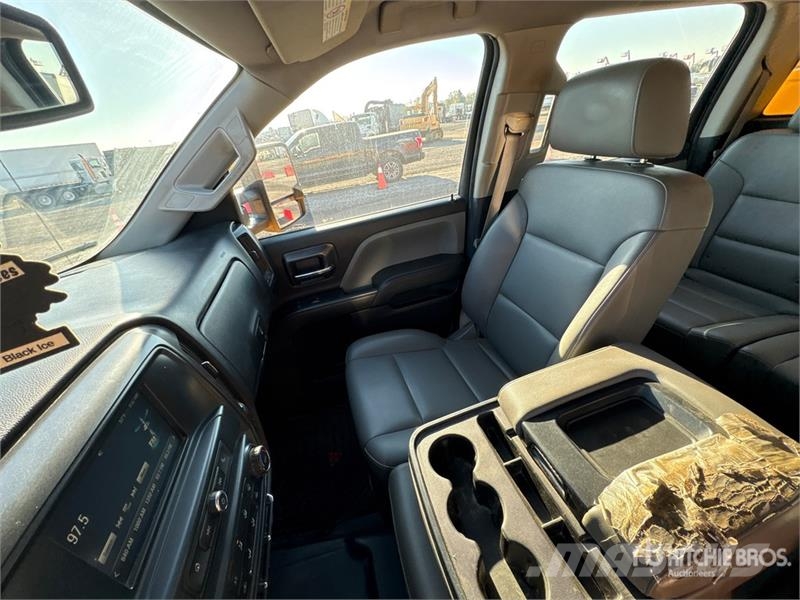 Chevrolet Silverado 2500HD شاحنات خفيفة/مفصلية الجوانب