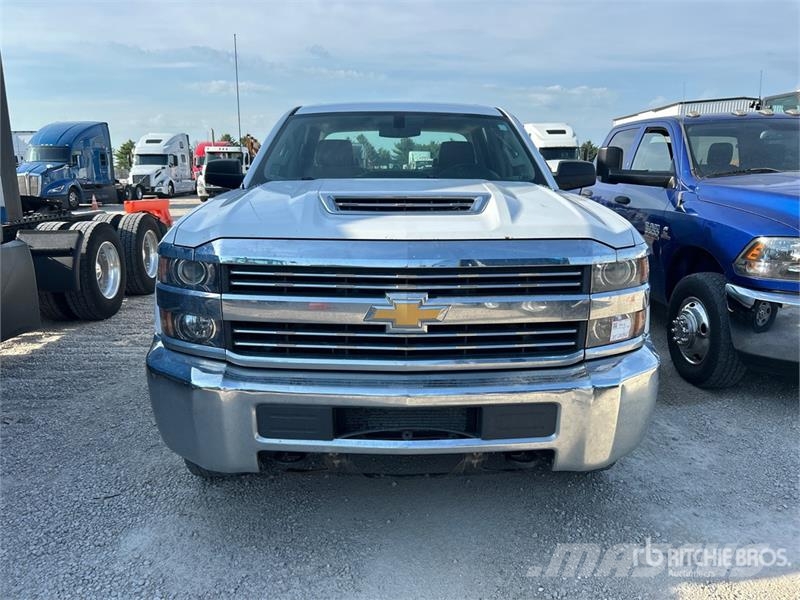 Chevrolet Silverado 2500HD 4x4 Crew Cab Pickup Other