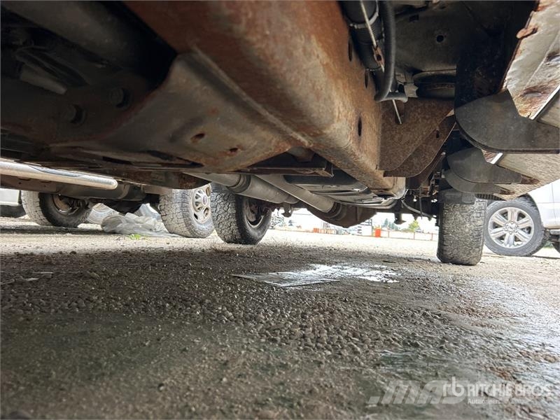 Chevrolet Silverado 2500 HD LTZ 4x4 Crew Cab Pickup (Inopera Други