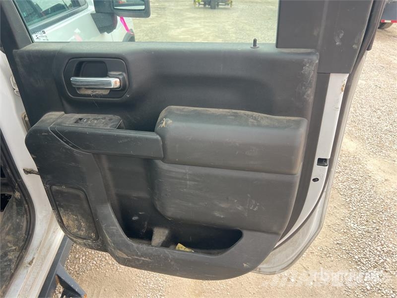 Chevrolet Silverado 2500 HD 4x4 Crew Cab Utility Truck Nakladacia/sklápacia bočnica