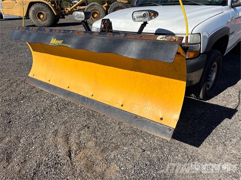 Chevrolet Silverado 2500HD 4x4 Snow Plow Truck Komunalna vozila