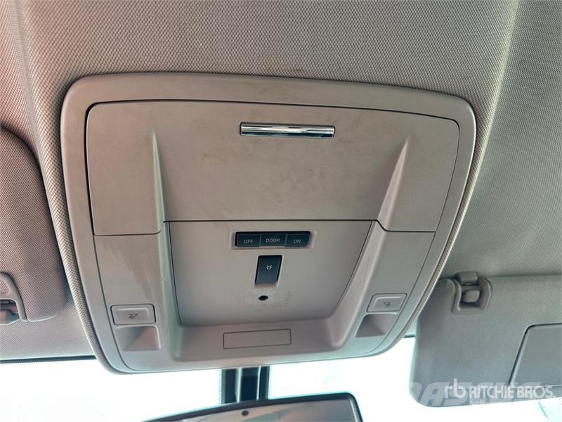 Chevrolet Silverado 2500HD WT 4x4 Crew Cab Pickup Autre fourgon / utilitaire