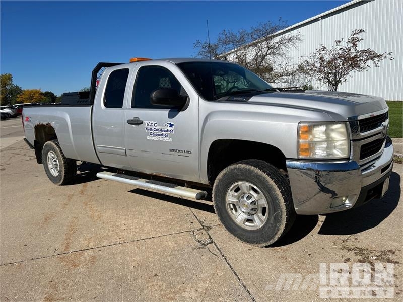 Chevrolet Silverado 2500HD LT 4x4 Extended Cab Pickup Drugi
