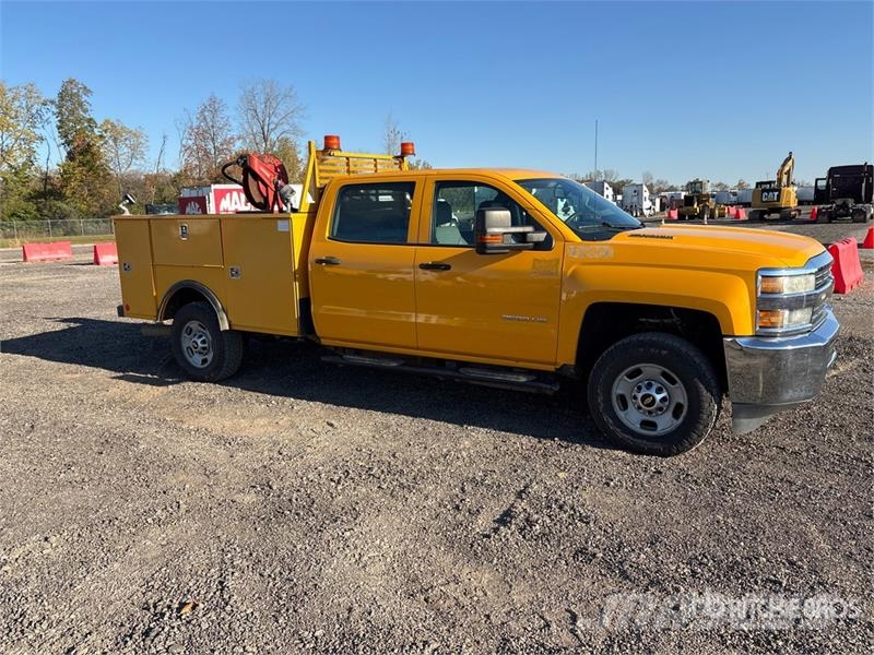 Chevrolet Silverado 2500HD شاحنات خفيفة/مفصلية الجوانب