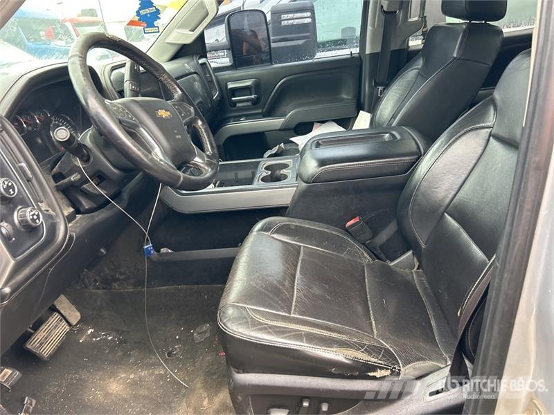 Chevrolet Silverado 2500 HD LTZ 4x4 Crew Cab Pickup (Inopera Други