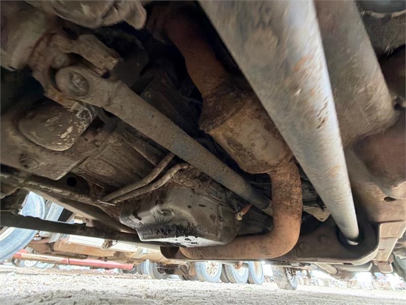 Chevrolet Silverado 2500 4x4 Crew Cab Pickup (Inoperable) Ostalo