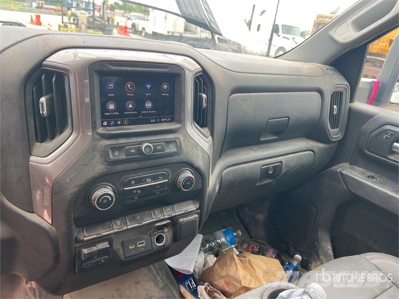 Chevrolet Silverado 2500 HD 4x4 Crew Cab Utility Truck Nakladacia/sklápacia bočnica