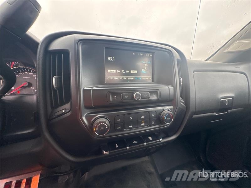 Chevrolet Silverado 2500HD 4x4 Crew Cab Utility Truck Pick up/Dropside