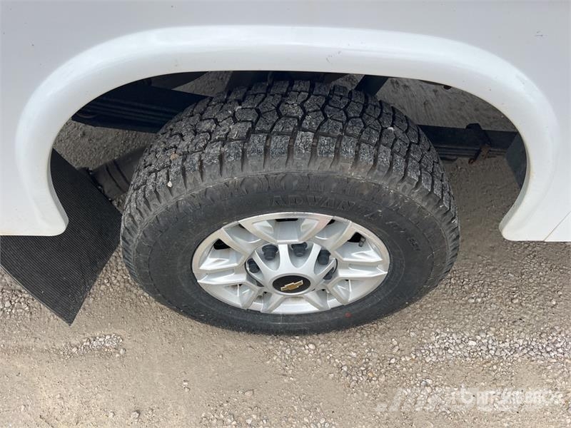 Chevrolet Silverado 2500 HD 4x4 Crew Cab Utility Truck Nakladacia/sklápacia bočnica