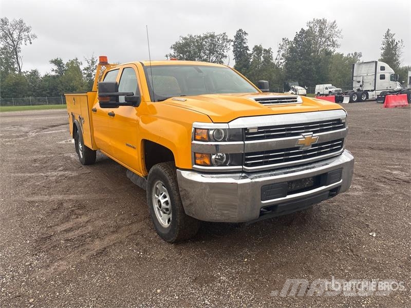Chevrolet Silverado 2500HD 4x4 Crew Cab Utility Truck Pick up/Dropside