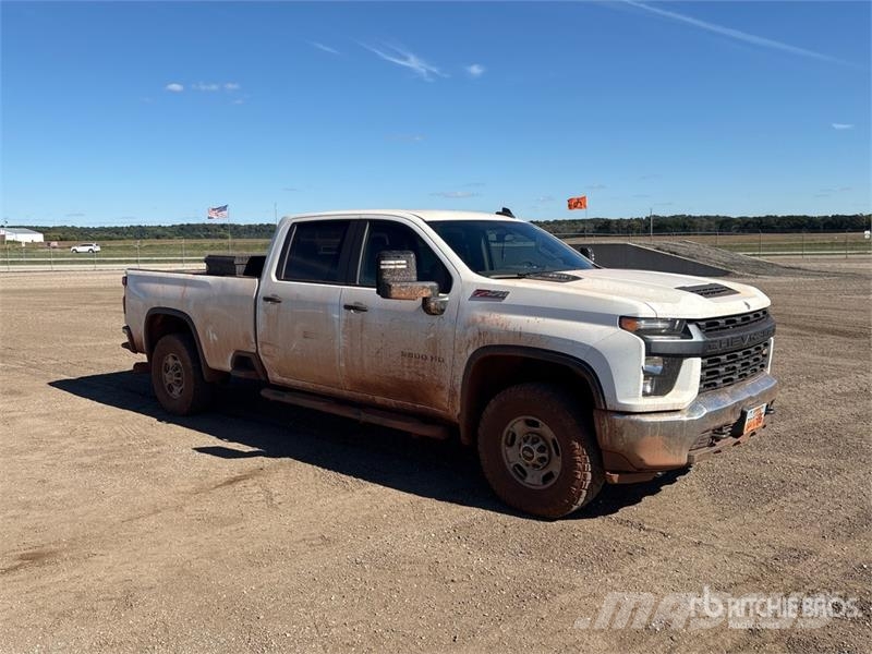 Chevrolet Silverado 2500 HD 4x4 Crew Cab Pickup Други