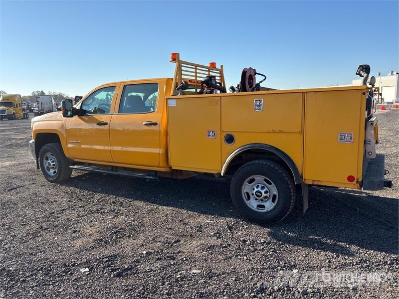 Chevrolet Silverado 2500HD شاحنات خفيفة/مفصلية الجوانب