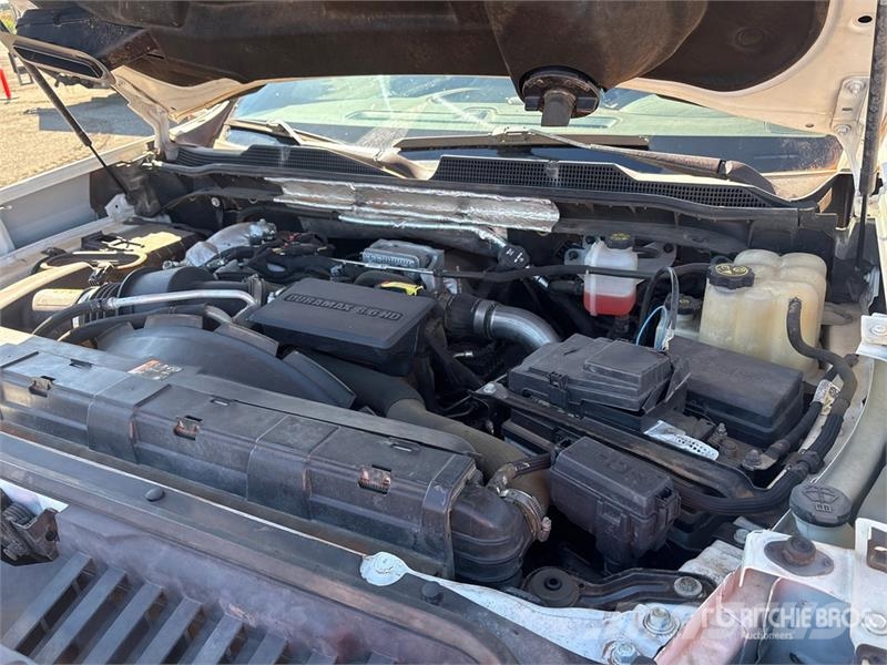 Chevrolet Silverado 2500 HD 4x4 Crew Cab Pickup Други