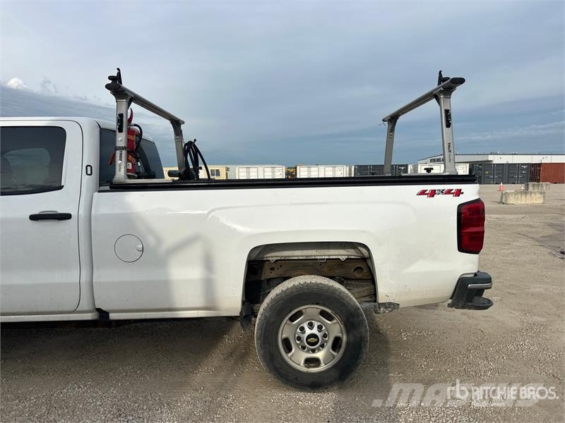 Chevrolet Silverado 2500HD WT 4x4 Crew Cab Pickup Autre fourgon / utilitaire