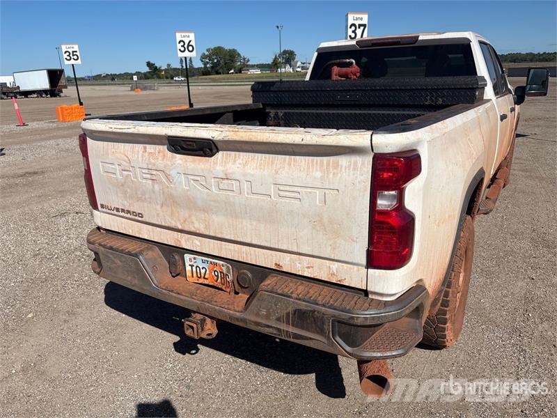 Chevrolet Silverado 2500 HD 4x4 Crew Cab Pickup Други