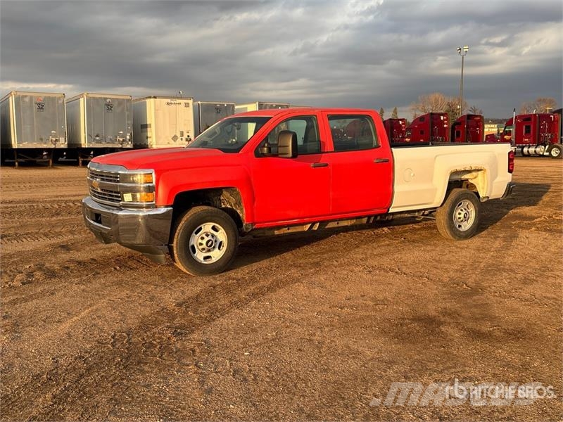 Chevrolet Silverado 2500HD 4x2 Crew Cab Pickup Andere Transporter