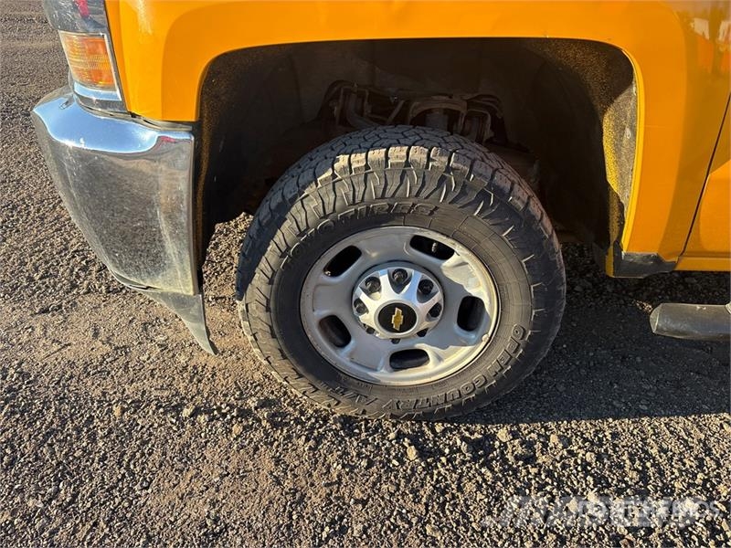 Chevrolet Silverado 2500HD 4x2 Crew Cab Utility Truck Pickup/Pritschenwagen