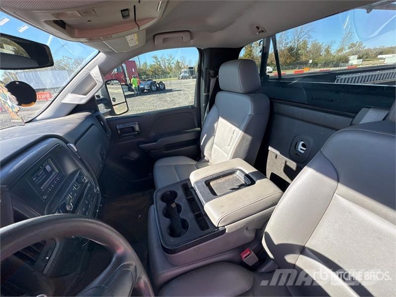 Chevrolet Silverado 2500HD 4x2 Utility Truck Utilitaire benne