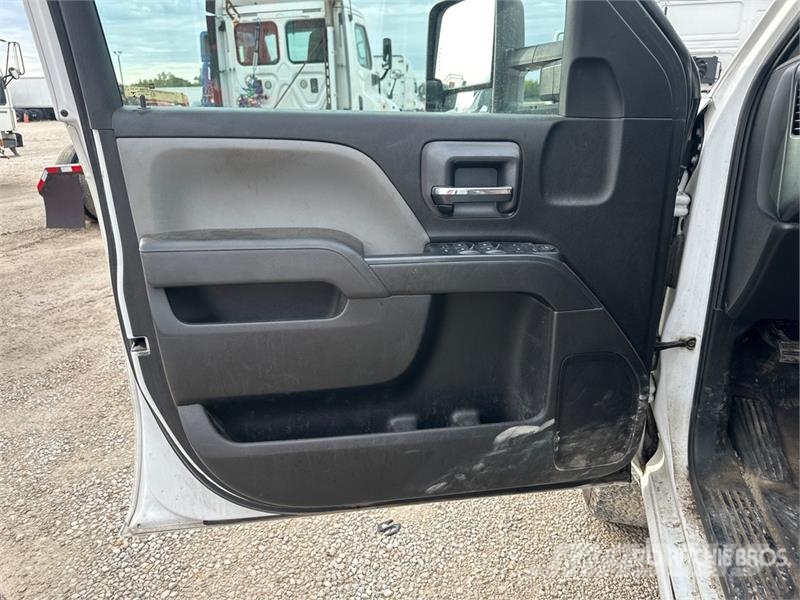 Chevrolet Silverado 2500HD WT 4x4 Crew Cab Pickup Autre fourgon / utilitaire