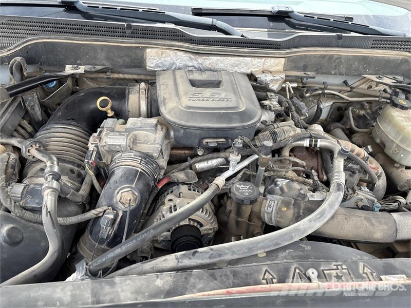 Chevrolet Silverado 2500HD Camion con sponde ribaltabili
