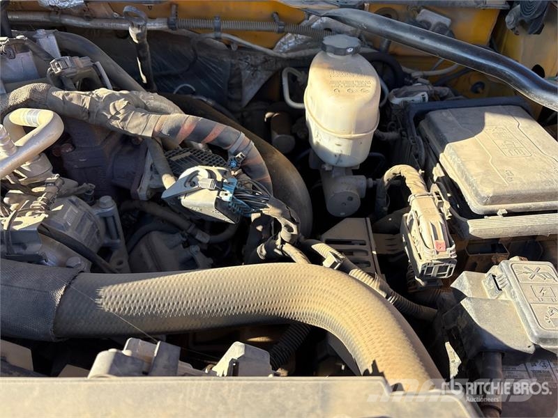 Chevrolet Silverado 2500HD شاحنات خفيفة/مفصلية الجوانب