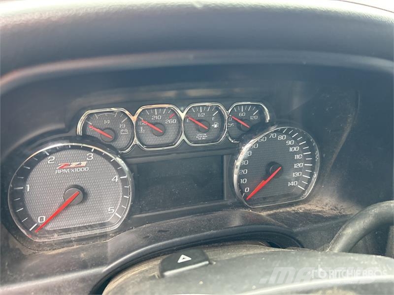 Chevrolet Silverado 2500 HD LTZ 4x4 Crew Cab Pickup (Inopera Други