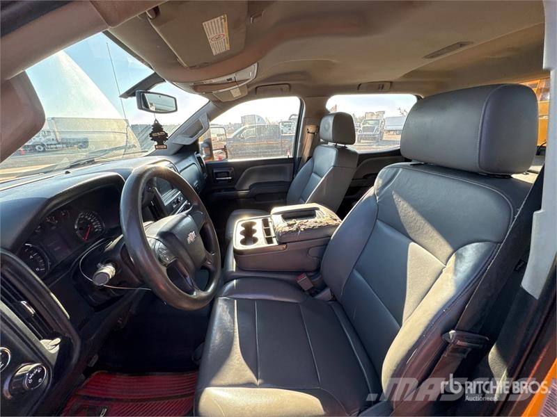 Chevrolet Silverado 2500HD شاحنات خفيفة/مفصلية الجوانب