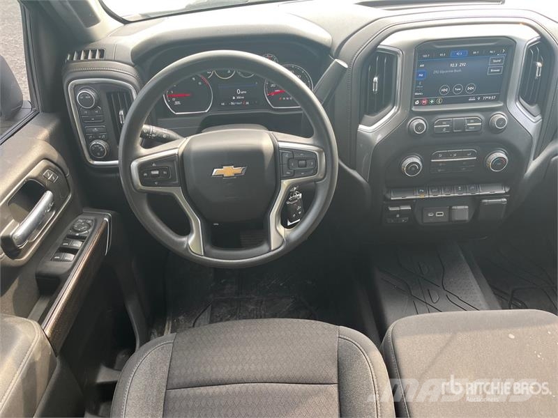 Chevrolet Silverado 2500HD 4x4 Crew Cab Pickup Other