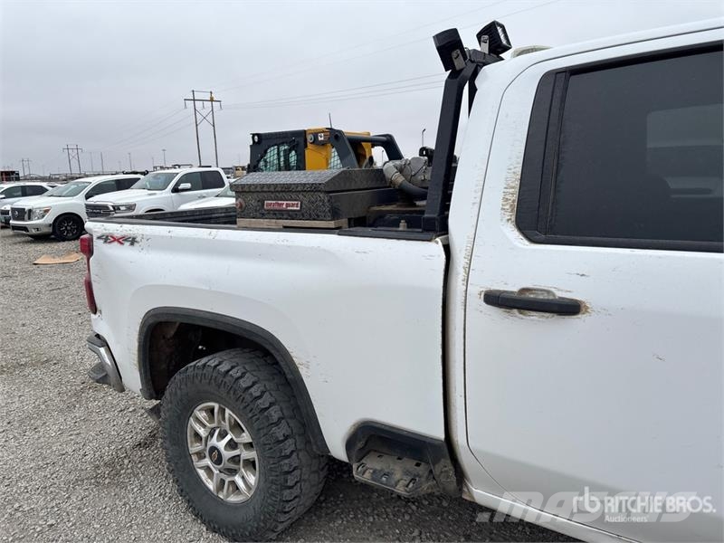 Chevrolet Silverado 2500HD Andere Transporter