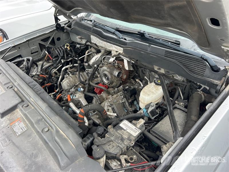Chevrolet Silverado 2500 HD LTZ 4x4 Crew Cab Pickup (Inopera Други