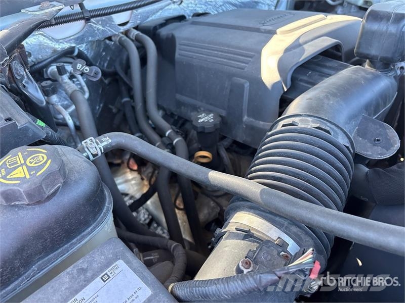 Chevrolet Silverado 2500HD 4x2 Utility Truck Utilitaire benne